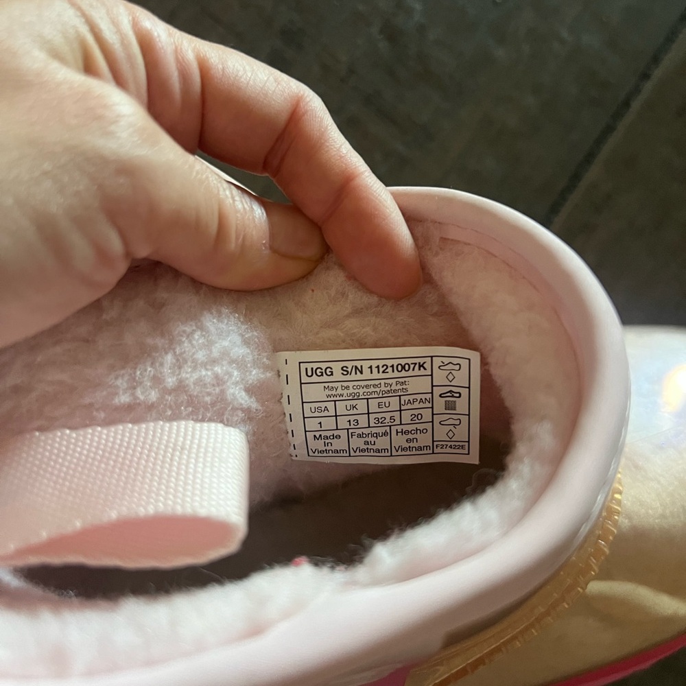 UGG Clear Mini Boot Waterproof Kids Girls Boots in Light Pink size 1 - Picture 5 of 6